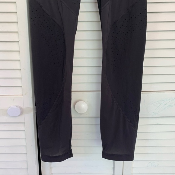 Lululemon Uncovered Strength High-Rise Crop Leggings 23” Black Sz 6 W6BAWS Mesh - Picture 4 of 14
